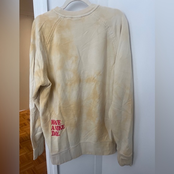 Nike Sweatshirt - Picture 3 of 5